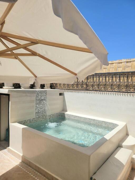 מרקש Riad Isahiac Avec Piscine En Exclusivite מראה חיצוני תמונה